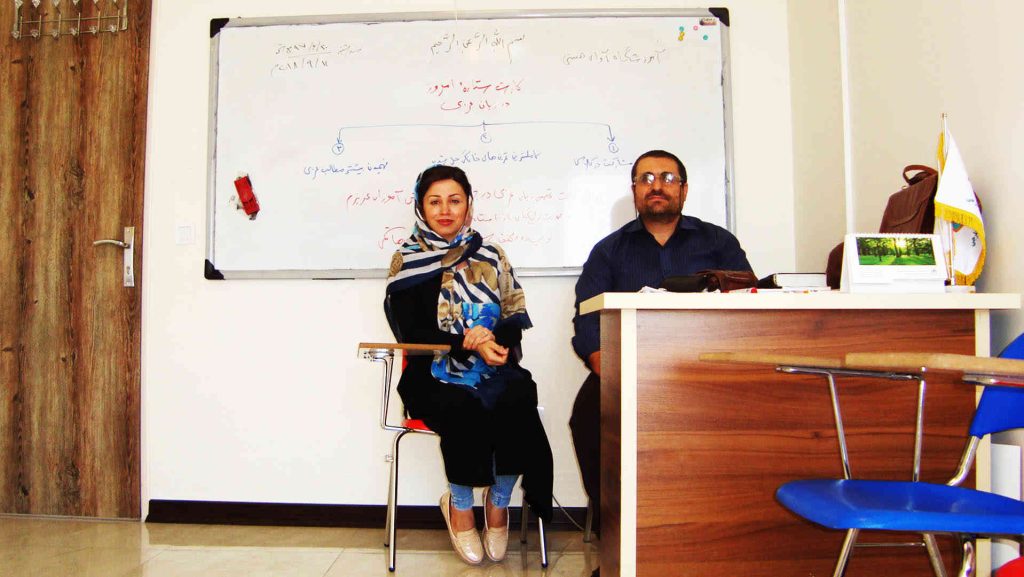 آموزش مکالمه عربی، آموزش زبان عربی، آموزش لهجه عراقی، آموزش لهجه لبنانی، آموزش لهجه خلیجی، مدرس زبان عربی، استاد زبان عربی، لغتنامه زبان عربی، لغتنامه لهجه عراقی، دورههای آموزشی، یادگیری زبان عربی